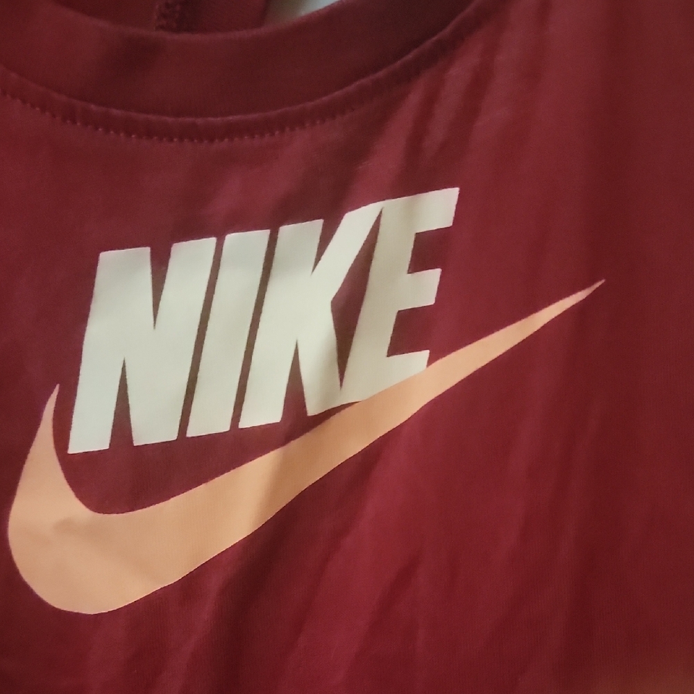 Small Maroon Nike Tanktop